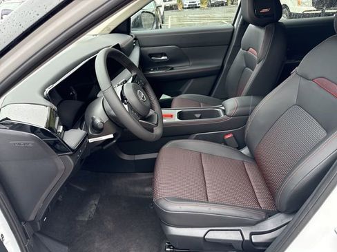 New 2026 Nissan Kicks SR w/ SR Premium Package AWD/4WD image 13