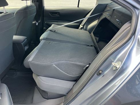 Used 2025 Toyota Corolla LE FWD image 23