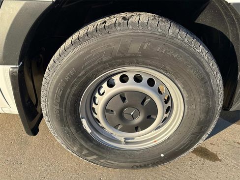 New 2025 Mercedes-Benz Sprinter 2500 image 8