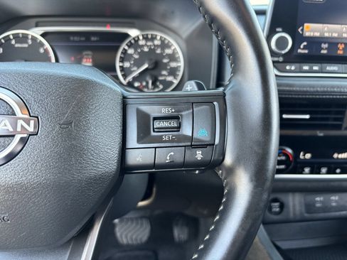 Used 2025 Nissan Rogue SV AWD/4WD image 30