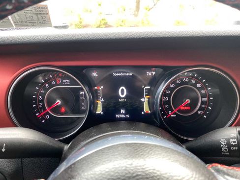 Used 2021 Jeep Wrangler Unlimited Rubicon AWD/4WD image 16