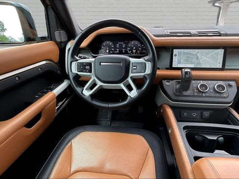 Used 2023 Land Rover Defender 110 X-Dynamic SE AWD/4WD image 8