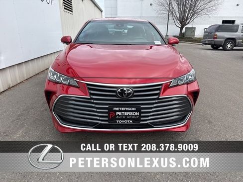 Used 2022 Toyota Avalon XLE image 8
