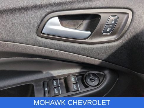 Used 2017 Ford Escape SE w/ Equipment Group 201A AWD/4WD image 23