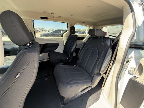 Used 2023 Chrysler Voyager LX FWD image 29