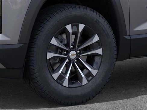 New 2026 Chevrolet Equinox LT w/ Safety and Technology Package FWD image 9