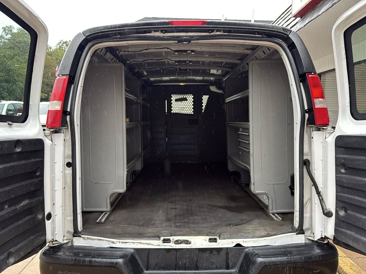 Used 2019 Chevrolet Express 3500 Extended w/ Driver Convenience Package RWD image 12