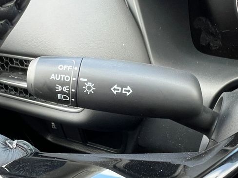 New 2026 Honda HR-V EX-L image 17