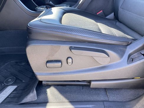 Used 2022 GMC Canyon AT4 w/ Trailering Package image 11