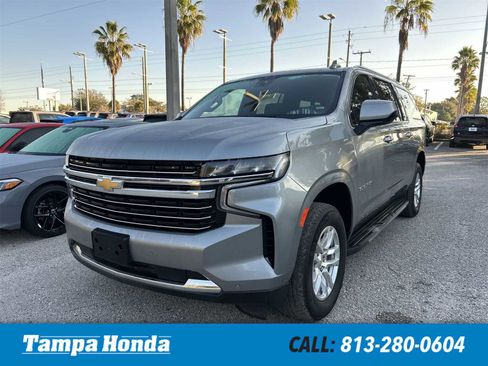 Used 2024 Chevrolet Suburban LT image 1