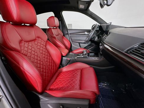 Used 2023 Audi SQ5 Prestige w/ Prestige Package image 8