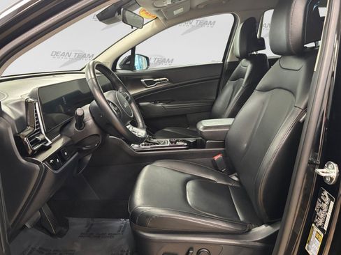 Used 2024 Kia Sportage EX FWD image 9