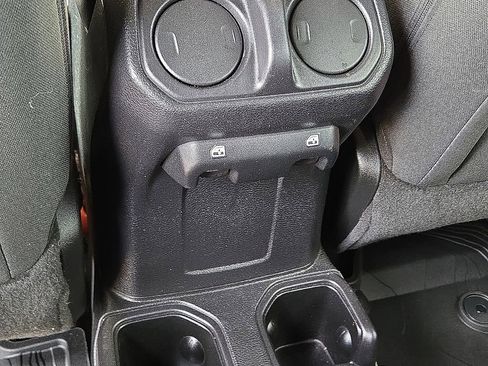 Used 2018 Jeep Wrangler Unlimited Sport S image 16