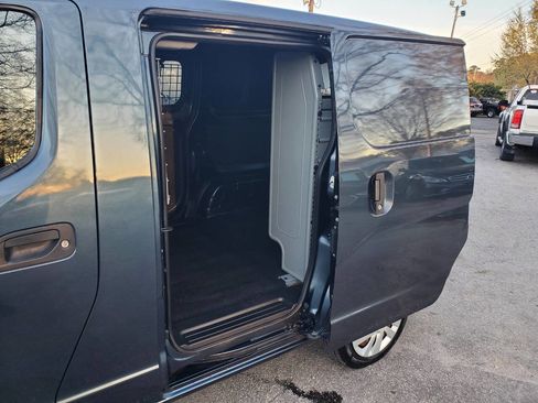Used 2017 Nissan NV200 SV w/ Technology Package image 16