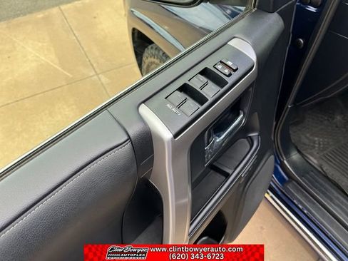 Used 2024 Toyota 4Runner Limited AWD/4WD image 12