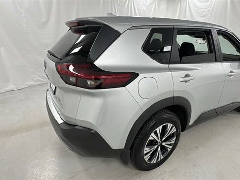 Certified 2022 Nissan Rogue SV image 3