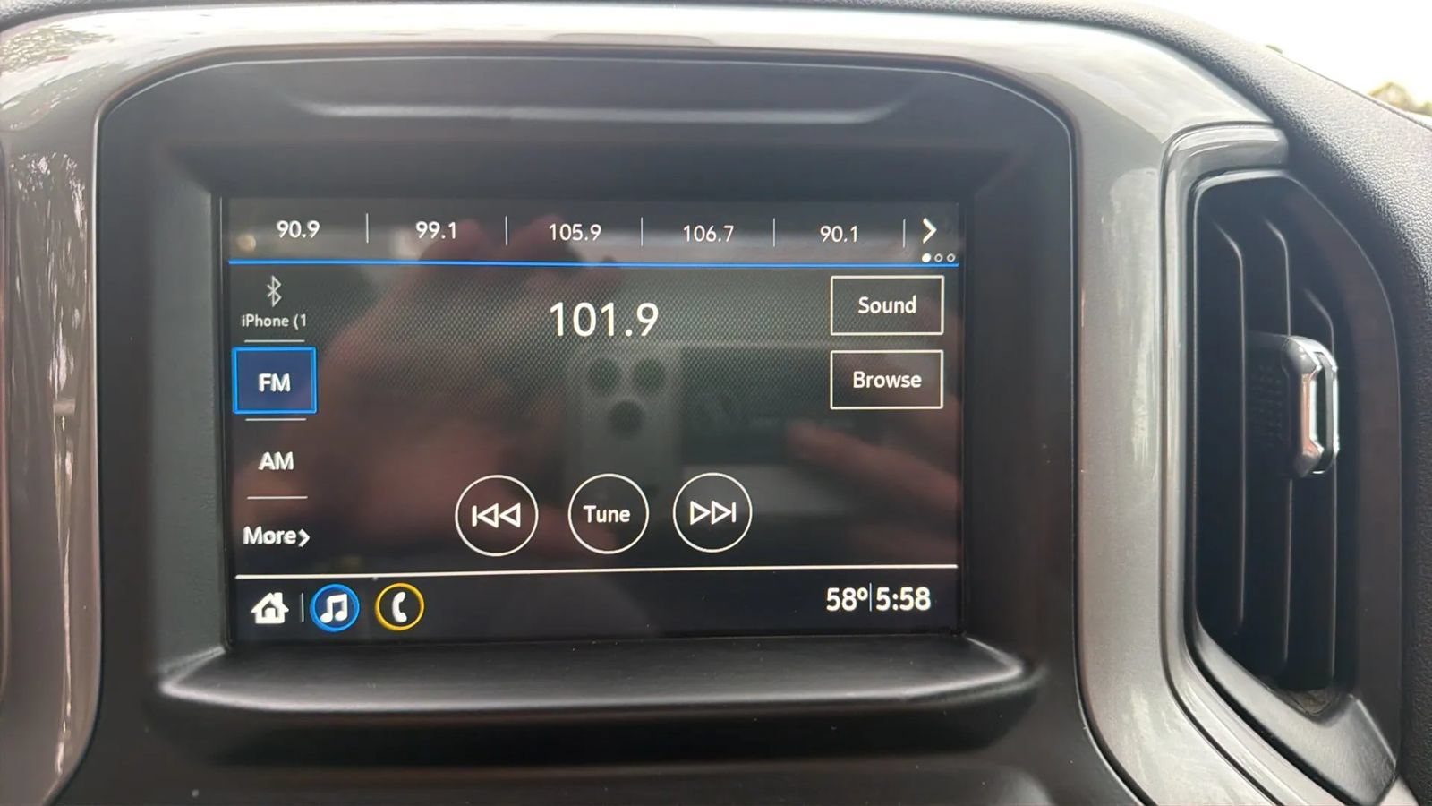 Used 2019 GMC Sierra 1500 4x4 Regular Cab image 18