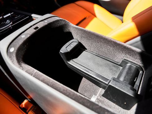 Used 2020 Rolls-Royce Wraith RWD image 56