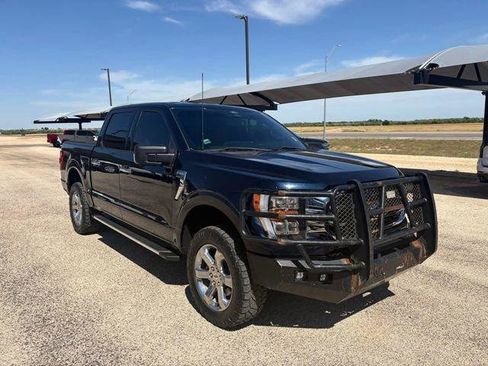 Used 2022 Ford F150 XLT w/ Equipment Group 302A High AWD/4WD image 3