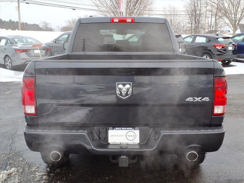 Used 2018 RAM 1500 Express w/ Express Value Package image 30