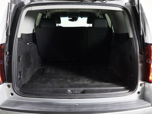 Used 2019 Chevrolet Tahoe 2WD w/ Enhanced Driver Alert Package image 10