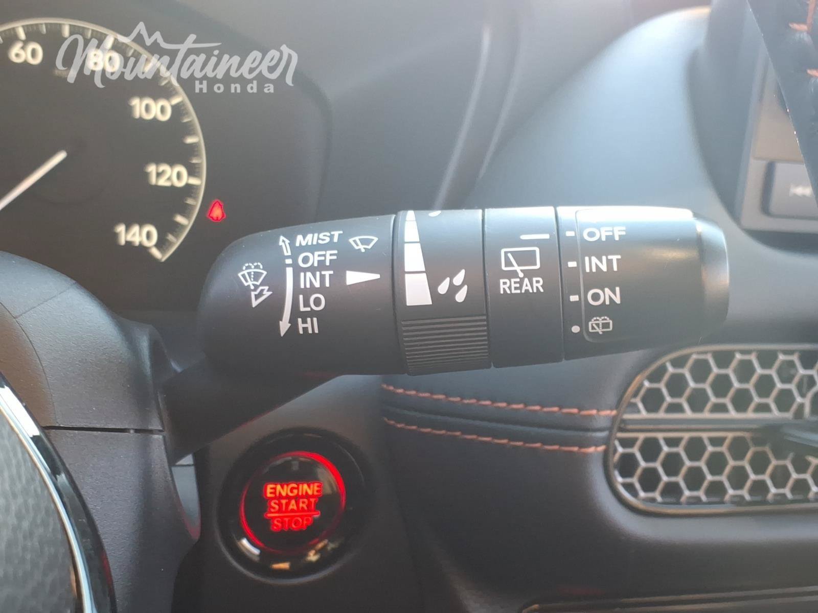 Used 2025 Honda HR-V Sport image 33