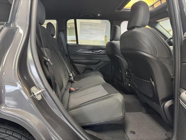 New 2026 Jeep Grand Cherokee Laredo X AWD/4WD image 63
