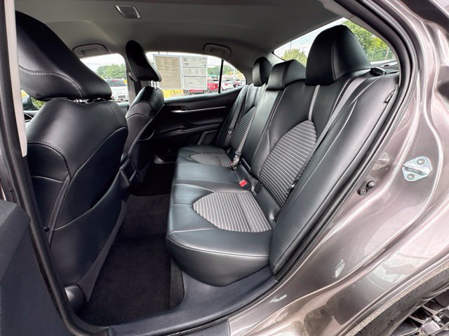 Used 2021 Toyota Camry SE FWD image 25