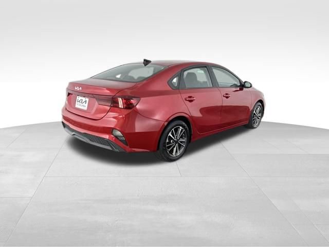 Certified 2023 Kia Forte LXS FWD image 7