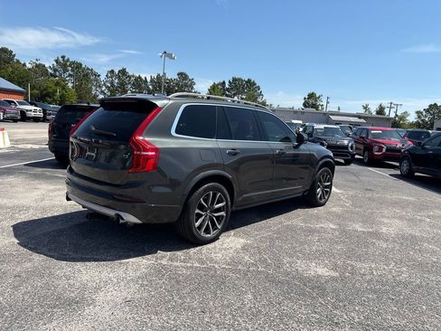 Used 2018 Volvo XC90 T5 Momentum w/ Convenience Package FWD image 3