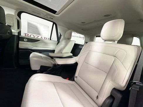 New 2026 Lincoln Navigator Reserve AWD/4WD image 27