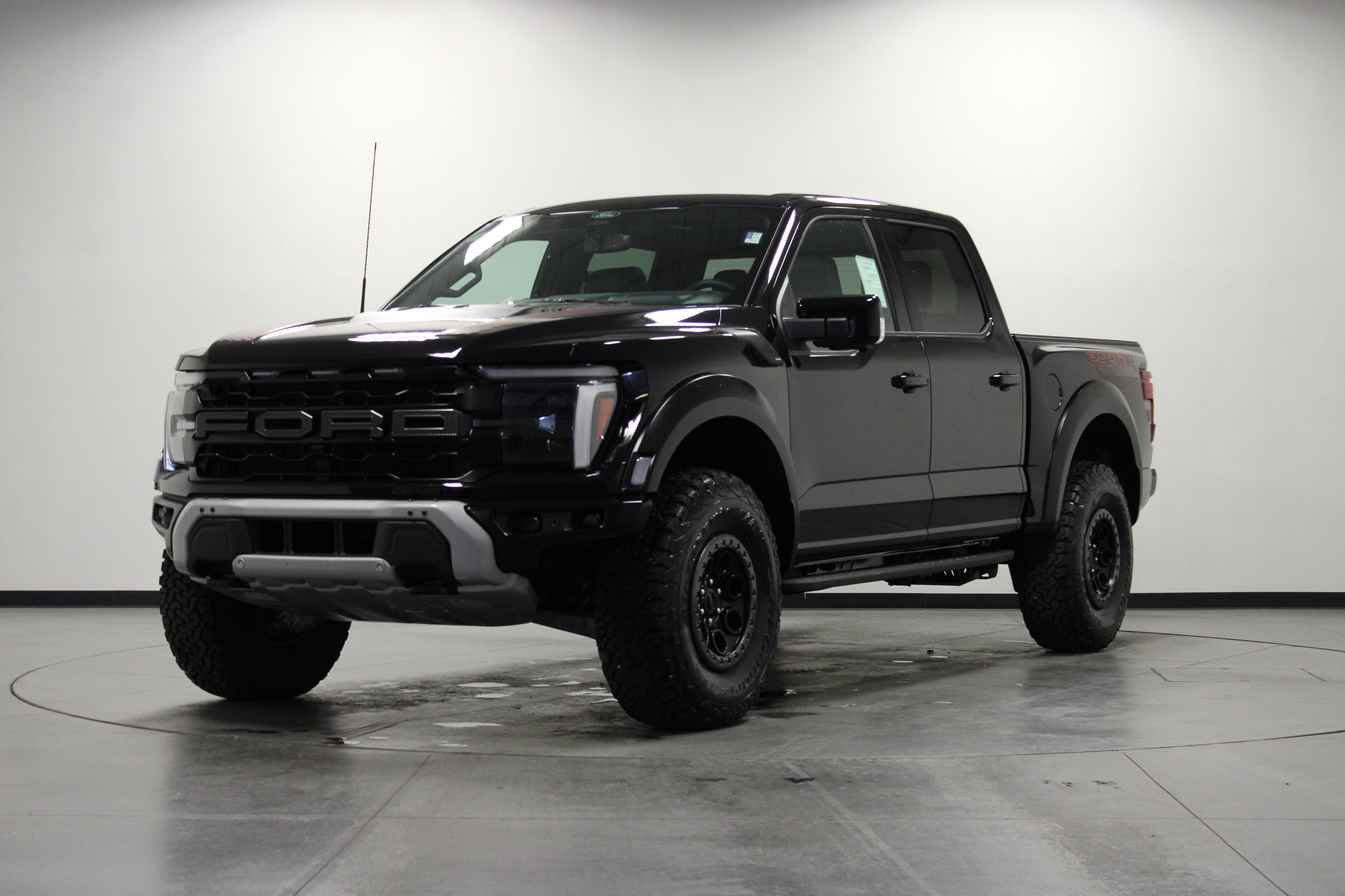 New 2025 Ford F150 Raptor AWD/4WD image 8