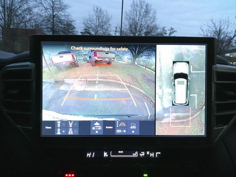 Used 2024 Toyota Sequoia Platinum image 26