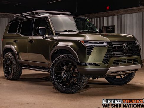 Used 2024 Lexus GX 550 image 1