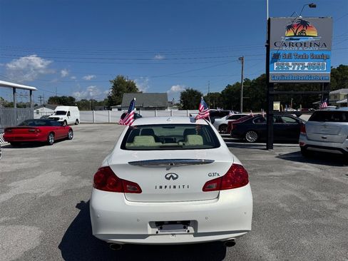 Used 2011 INFINITI G37 x Sedan w/ Premium Pkg image 6