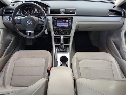 Used 2013 Volkswagen Passat 2.5 SE image 12