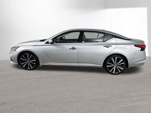 Used 2020 Nissan Altima 2.5 Platinum image 30