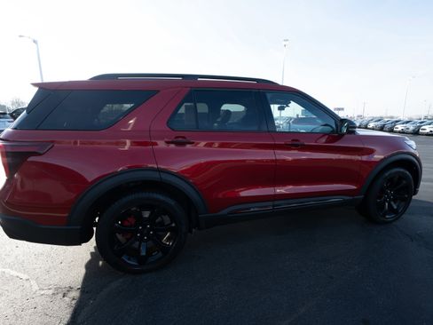 Used 2023 Ford Explorer ST w/ Equipment Group 401A image 6
