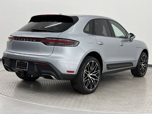 Used 2025 Porsche Macan AWD/4WD image 7