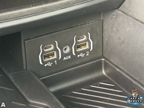 Certified 2025 Chrysler Pacifica Limited image 23