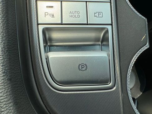 Used 2024 Genesis G70 3.3T Advanced image 35