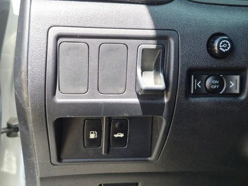 Used 2008 Lexus IS 250 w/ Premium Pkg RWD image 12