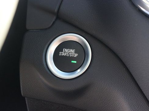 Used 2023 Chevrolet Equinox LT FWD image 28