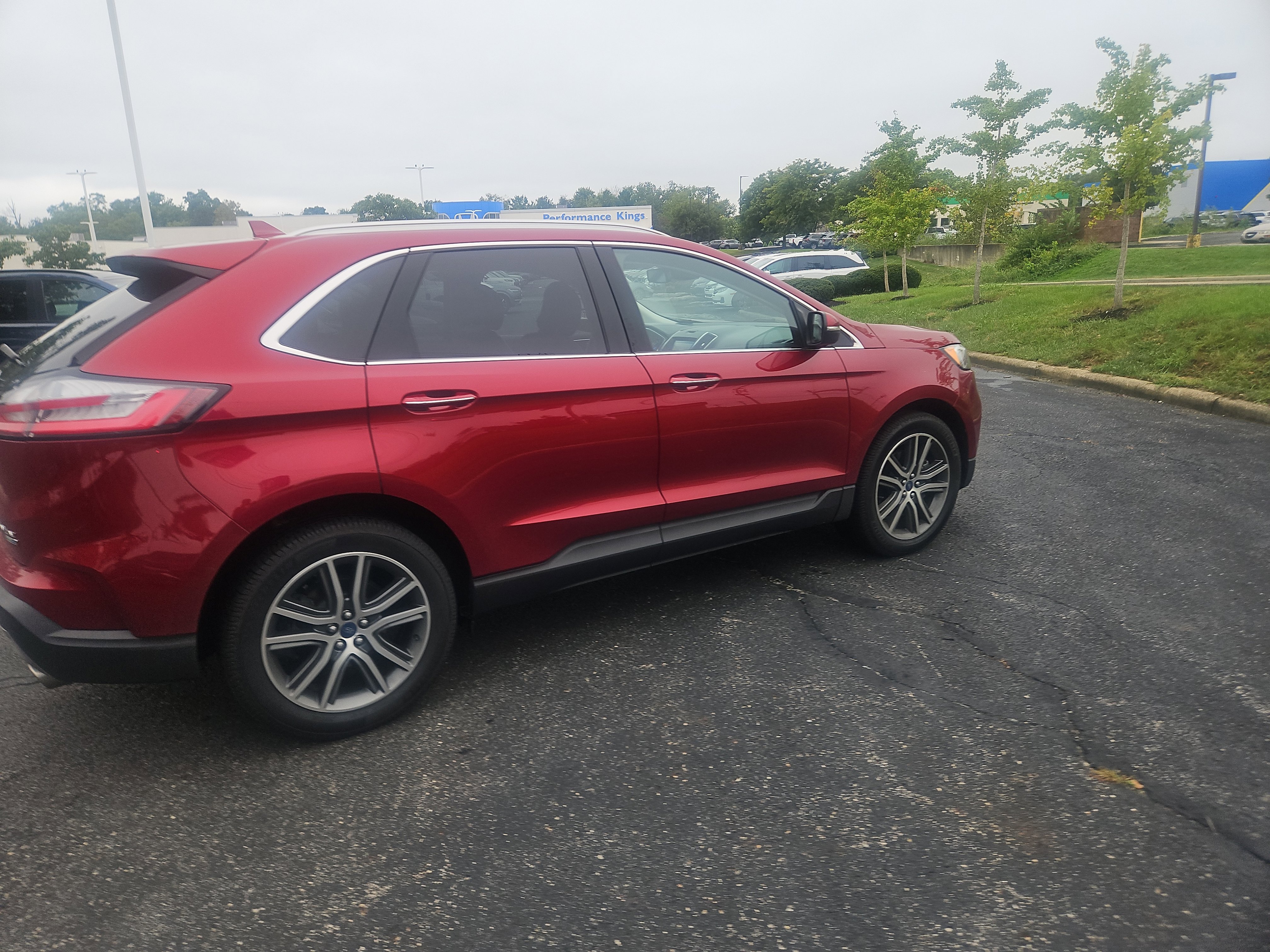 Used 2019 Ford Edge Titanium w/ Cold Weather Package AWD/4WD image 13