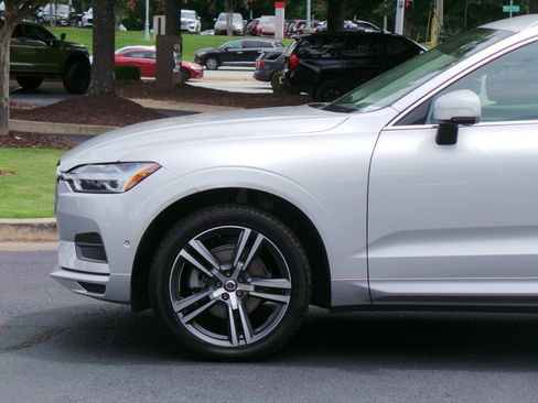 Used 2019 Volvo XC60 T5 Momentum w/ Premium Package AWD/4WD image 21