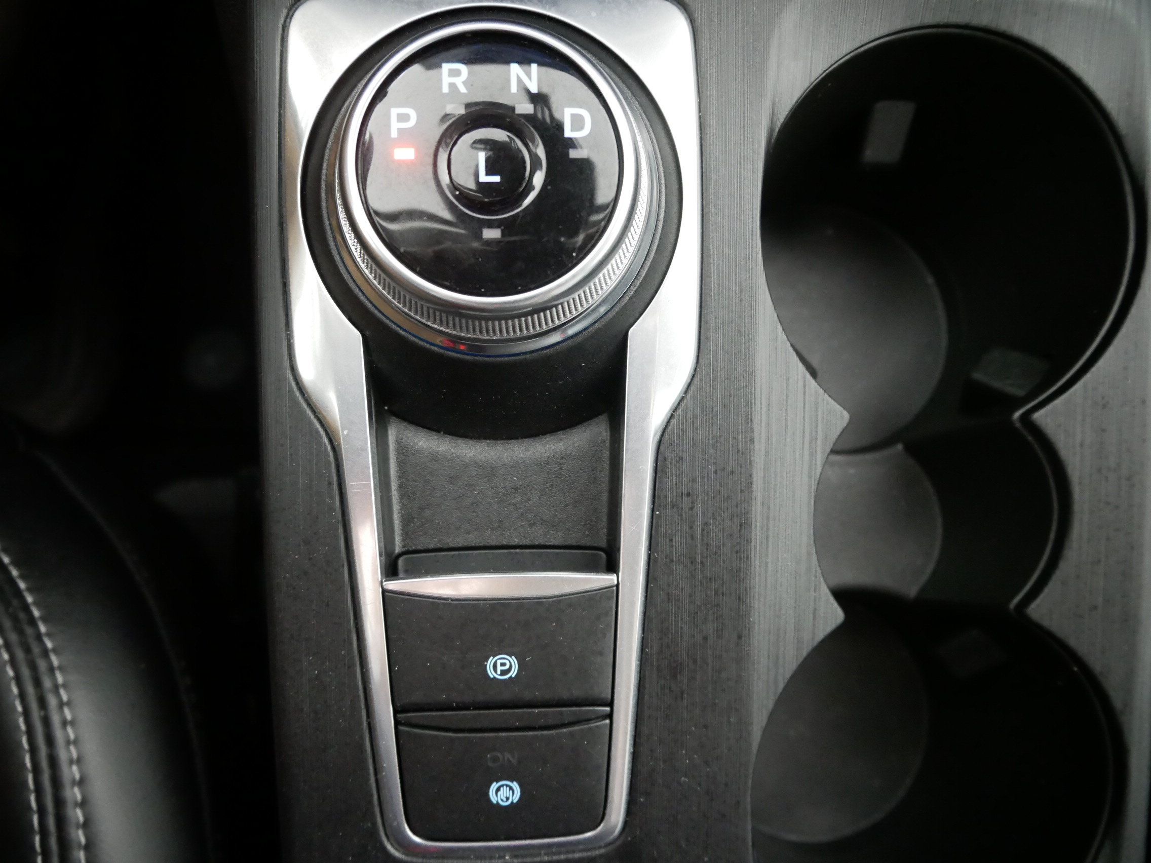 Used 2025 Ford Escape Platinum AWD/4WD image 27