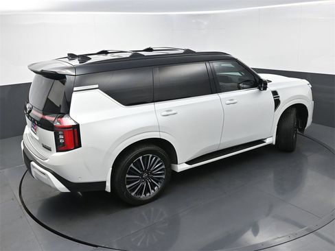 Used 2025 Nissan Armada Platinum Reserve image 42