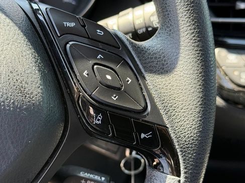 Used 2021 Toyota C-HR LE FWD image 16