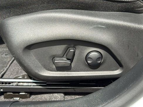 Used 2024 Jeep Compass Limited image 14