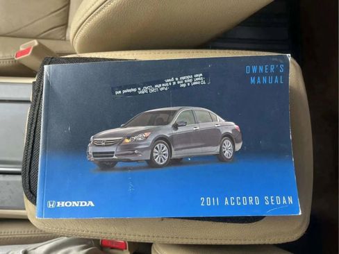 Used 2011 Honda Accord EX-L image 16